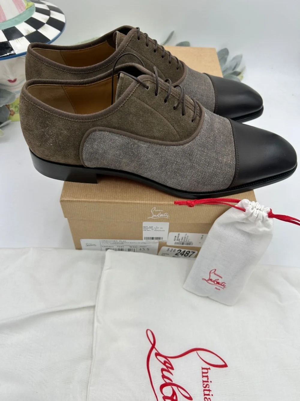 Men’s Christian Louboutin Greggory Mixed Media Oxford Shoes.  Size 43.5/10.5 US